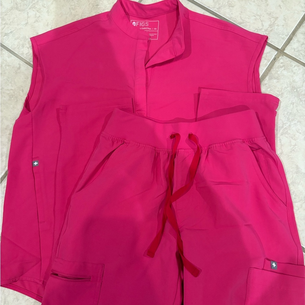 Figs Shocking pink Small Petite Yola High Waisted Pants + Regular XS Rafaela Top
